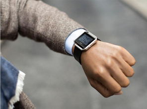 apple watch遇劲敌 fitbit推出首款智能手表