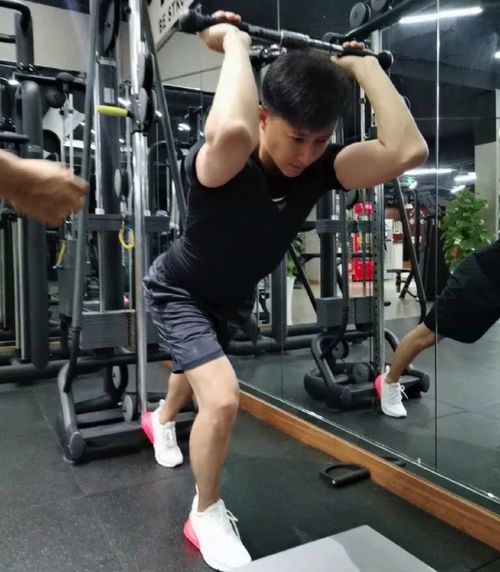 36岁韩庚体脂6 ,在健身人眼里这身材什么水平
